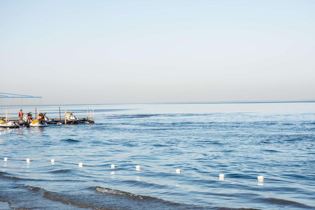 Radisson Blu Resort, Al Khobar Half Moon Bay Extérieur photo View of the sea from the beach