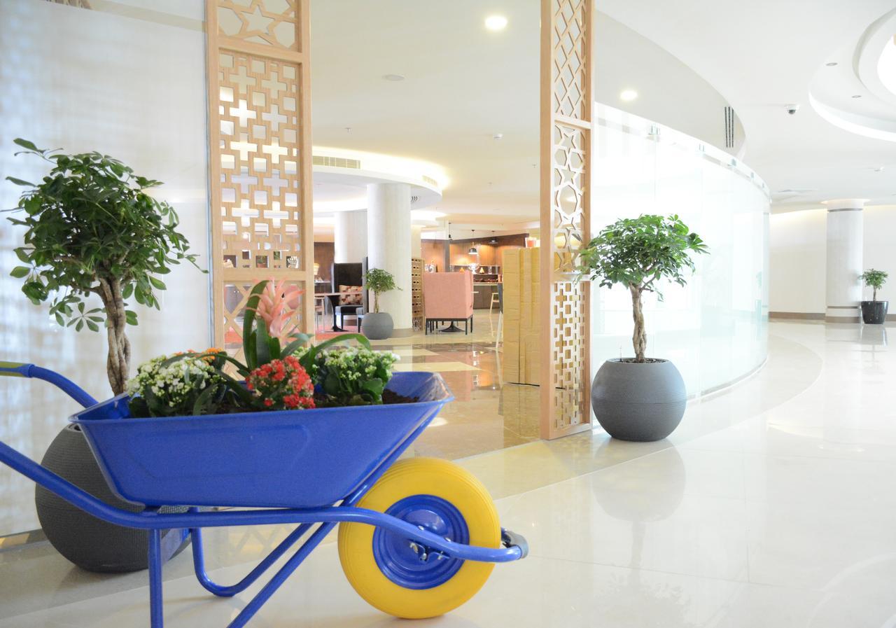 Radisson Blu Resort, Al Khobar Half Moon Bay Extérieur photo Interior of the hotel