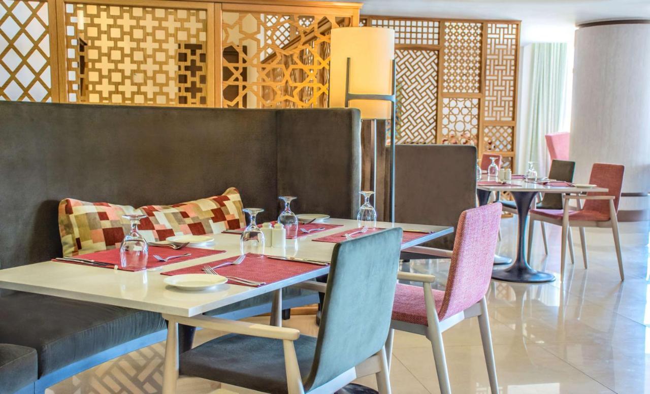 Radisson Blu Resort, Al Khobar Half Moon Bay Extérieur photo The restaurant